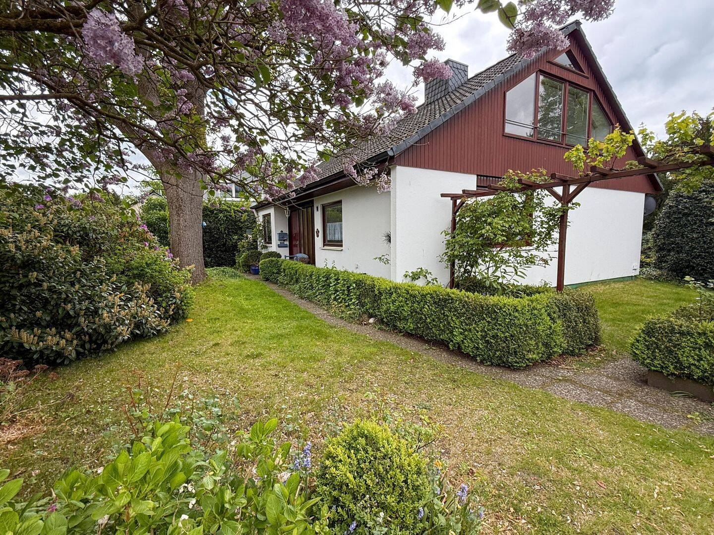 Wohnen, Arbeiten, Entspannen - Familienfreundliches Haus mit Terrasse und Garten – Uetersen – Vorschaubild 6