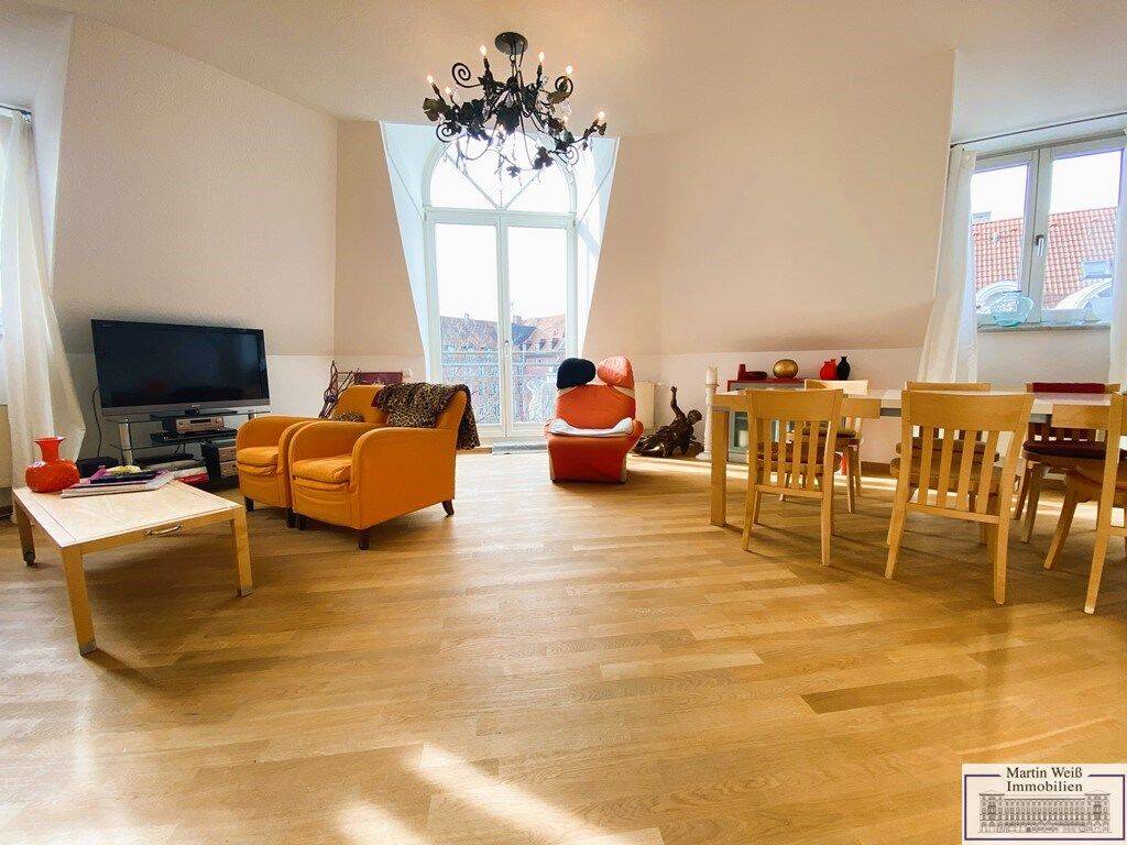 Zwischen Englischem Garten und der Isar gelegen: 4-Zimmer-Maisonette-Wohnung mit Süd-Balkon und DT – München – Vorschaubild 5