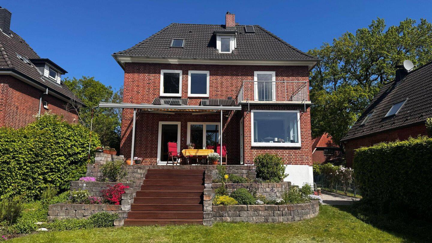 Großzügiges Einfamilienhaus mit Garten, Wärmepumpe und Platz fürs Homeoffice in Hamburg-Langenhorn