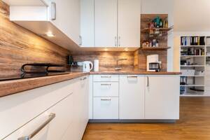 NATURNAH - GEHOBEN - LUKRATIV Kernsanierte Wohnung in sehr begehrter Lage – 81927 München – Vorschaubild 2