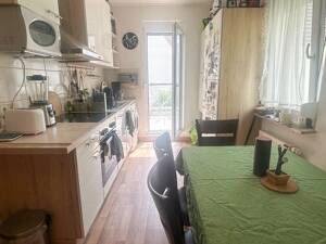 Schöne 2-Zimmer-Wohnung mit großem Balkon und Einbauküche – 70376 Stuttgart – Vorschaubild 3