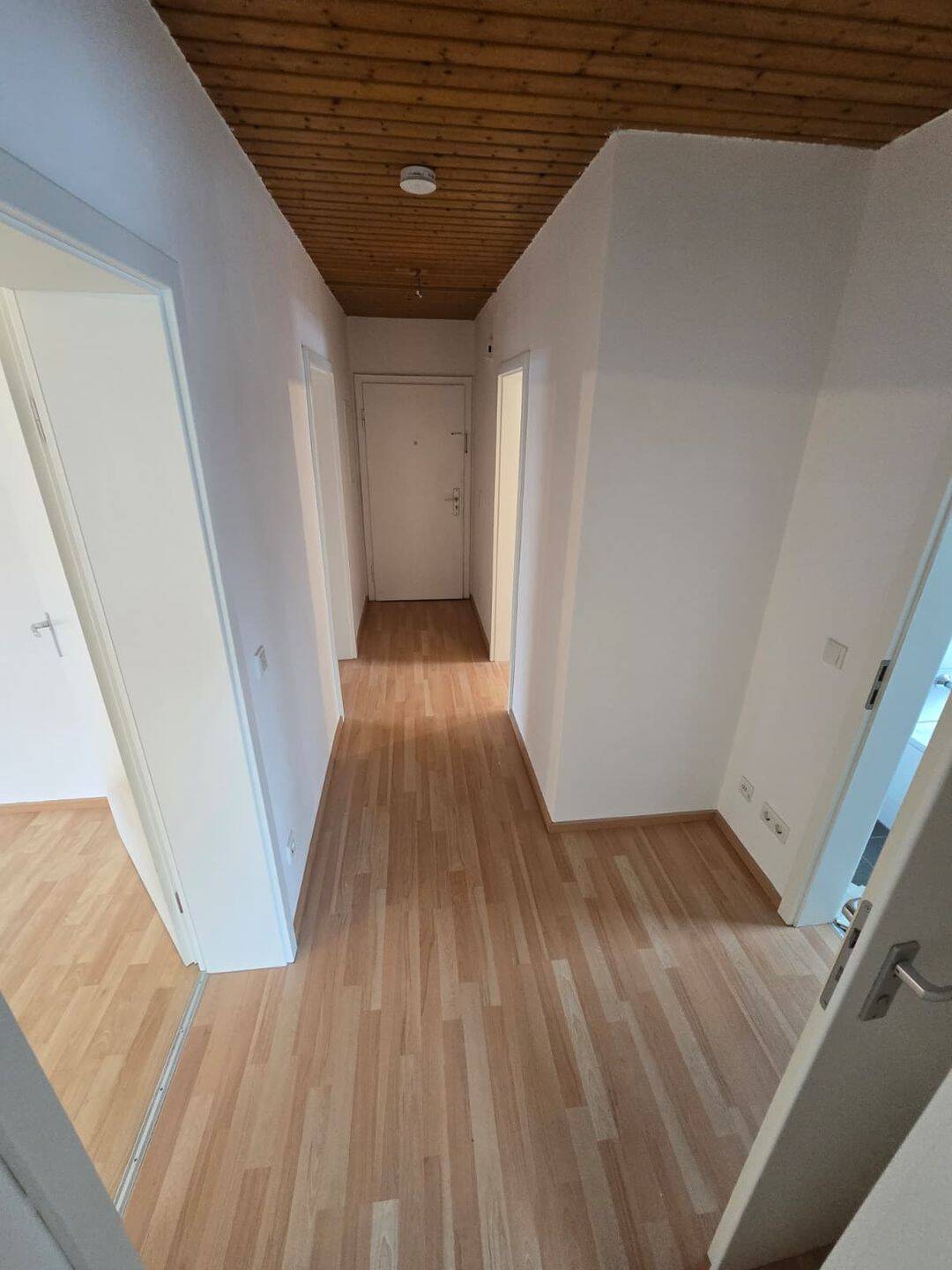 3-Zimmerwohnung im EG mit Küche(NEU), Garten, Garage und Keller – Nürnberg – Vorschaubild 6