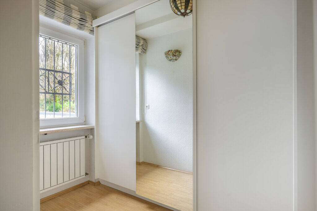 Großzügiges Einfamilienhaus mit Einliegerbüro und 2 Garagen in begehrter Südviertellage – Aachen – Vorschaubild 7