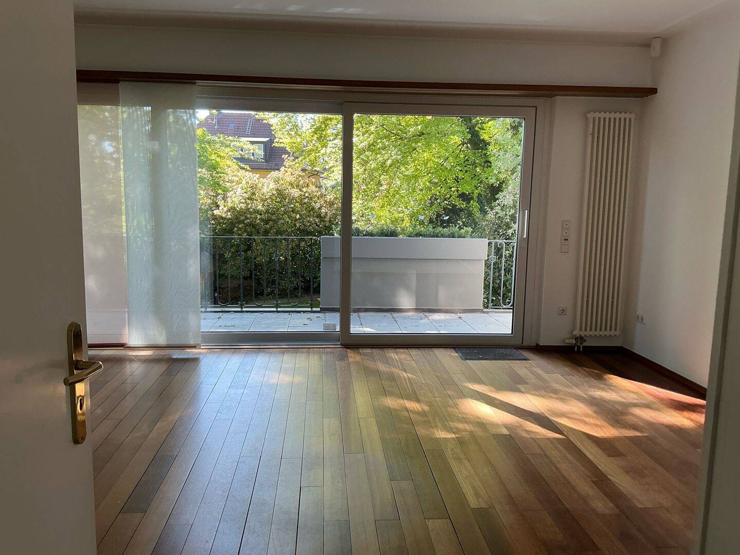 Sehr schöne große Wohnung mit großem Balkon in der südlichen Gartenstadt zu vermieten