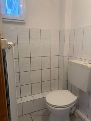 FREISTEHENDESEINFAMILIEN-FACHWERKHAUS MIT ENTWICKLUNGSPOTENZIAL IN HISTORISCHER LAGE – 42897 Remscheid – Vorschaubild 8