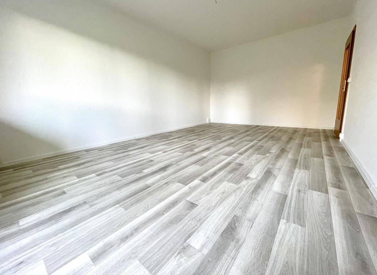 Helle, freundliche 1-Raumwohnung mit geräumiger Loggia – Chemnitz – Vorschaubild 8