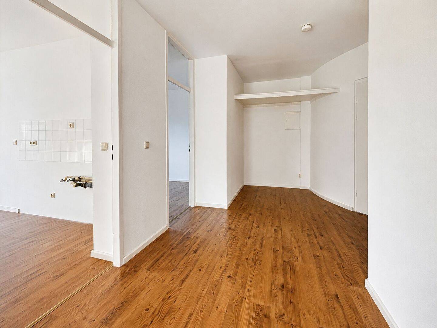 Bezugsfrei: Helle 3-Zimmer-Wohnung mit Balkon in der begehrten Pfarrsiedlung – Berlin – Vorschaubild 4