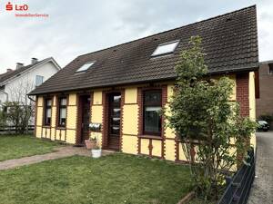 Gepflegtes Doppelhaus in begehrter Lage