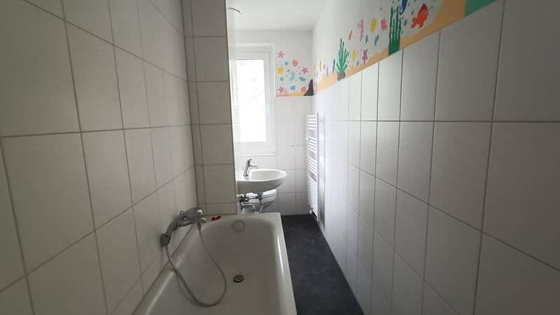 Helle 3-Zi. mit Wanne & Laminat in ruhiger Lage! – Chemnitz – Vorschaubild 5