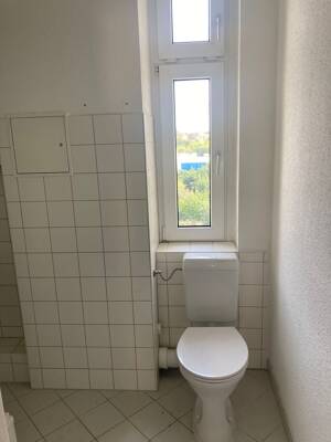 Helle 2-Zimmer-Wohnung mit Balkon sucht Sie! – 39116 Magdeburg – Vorschaubild 7