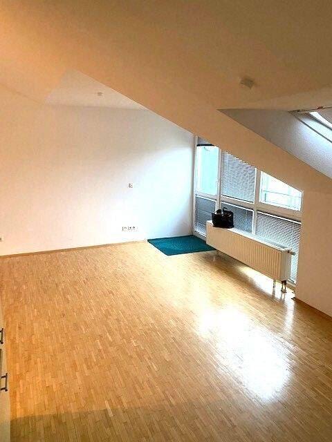 Charmante und gemütliche 2-Zimmer-Wohnung mit Wohnküche und Balkon - Ihr neues zu Hause zum Wohlfühlen ! – Frankfurt am Main – Vorschaubild 4