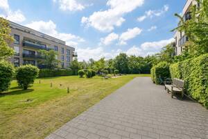 Mörsenbroich: Moderne Wohnung mit Loggia, zwei Bädern und Tiefgarage in gefragten Wohnquartier – 40470 Düsseldorf – Vorschaubild 4