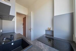 neu renovierte, moderne 1-Zimmer-Wohnung - S-West mit Aufzug - 1213 – 70174 Stuttgart – Vorschaubild 2