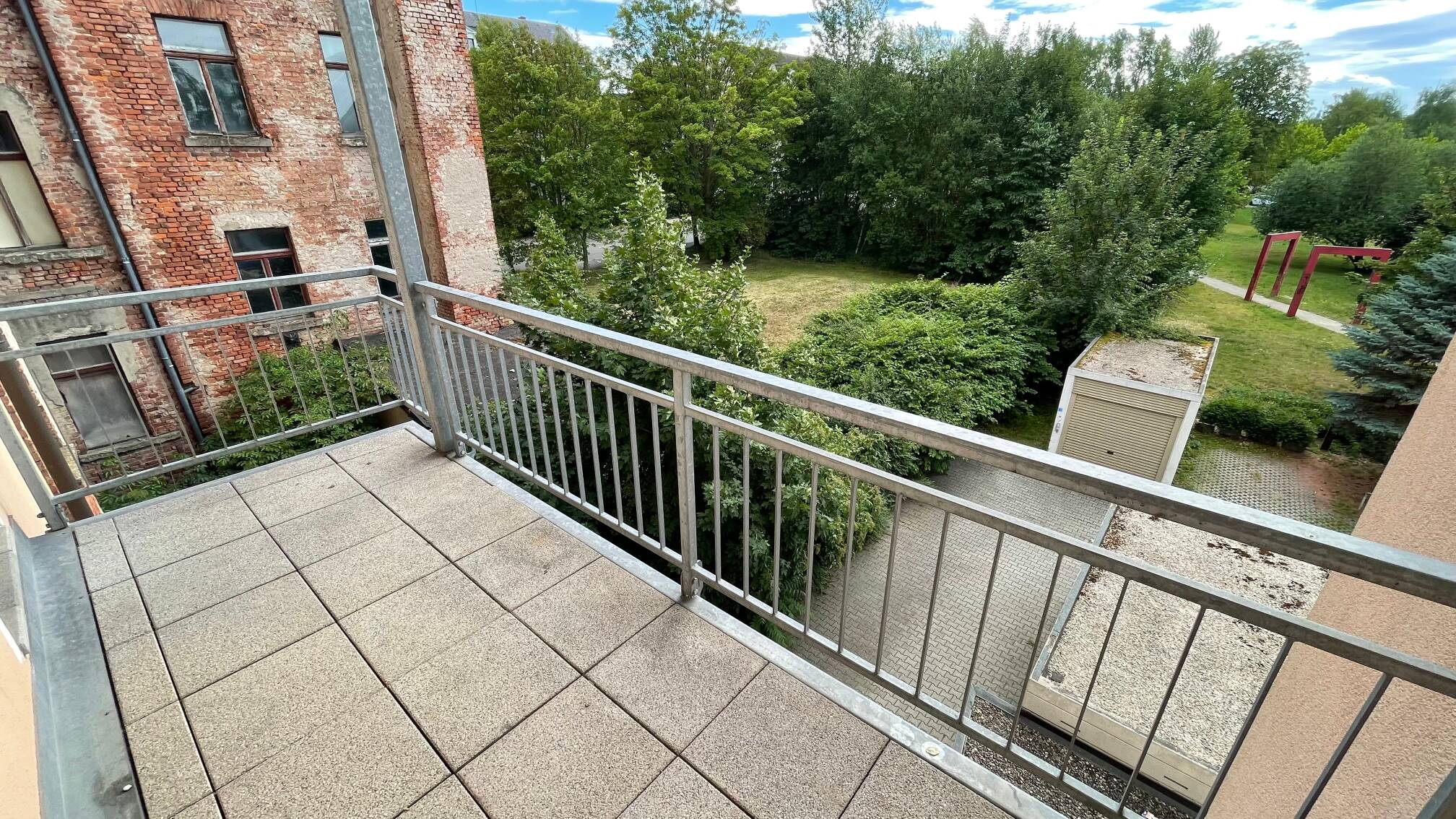 3. OG/ großes Wohnzimmer + Balkon / Stellplatz mögl. ! – Chemnitz – Vorschaubild 7