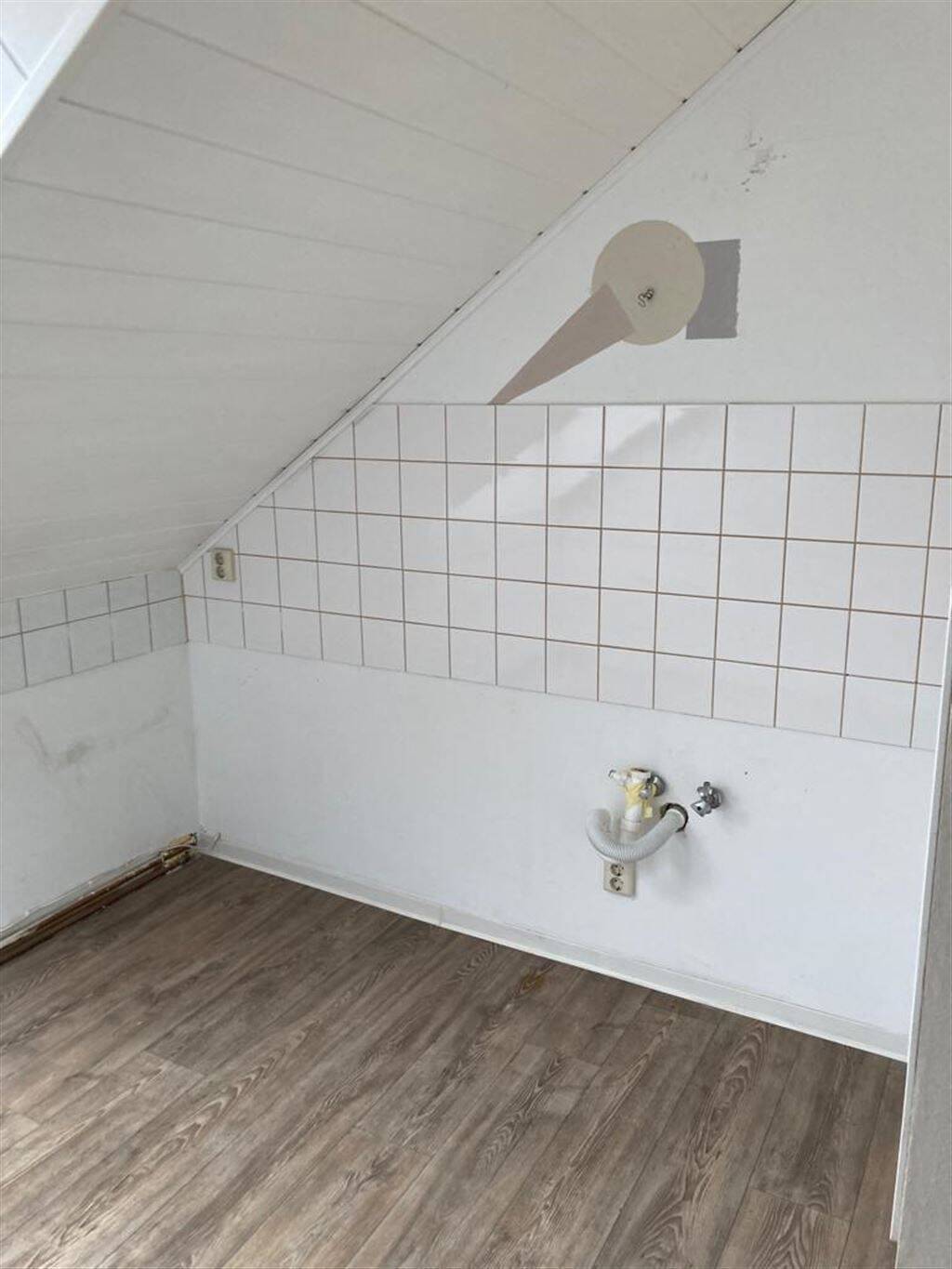 DG 4-Zimmer Maisonette mit Laminat und Südbalkon in zentraler Lage!!! – Chemnitz – Vorschaubild 8