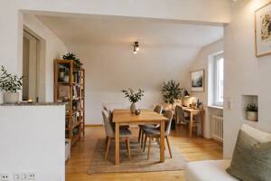 BRUMANI | Attraktive 3-Zimmer-Wohnung mit Homeoffice, Balkon und zwei Stellplätzen in Freiburg – 79114 Freiburg im Breisgau – Vorschaubild 7