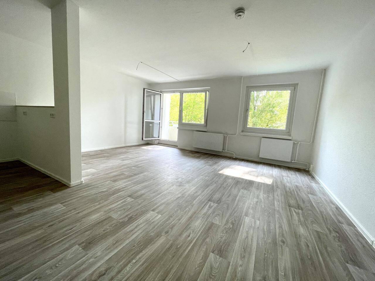 Großzügige 2 Raum Wohnung mit Einbauküche! – Chemnitz – Vorschaubild 5