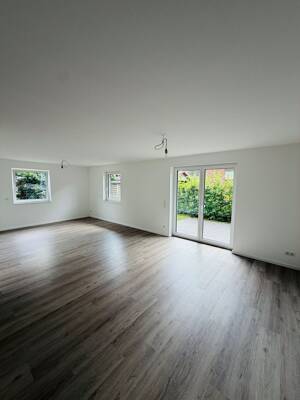 Moderne Neubau-Doppelhaushälfte mit 125 m2 in Lurup – Garten, Terrasse, 2 Stellplätze – 22549 Hamburg – Vorschaubild 3