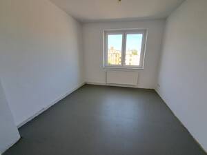 Frisch renovierte große 3-Zimmer-Wohnung mit Balkon und Wannenbad in Bremerhaven! – 27568 Bremerhaven – Vorschaubild 5