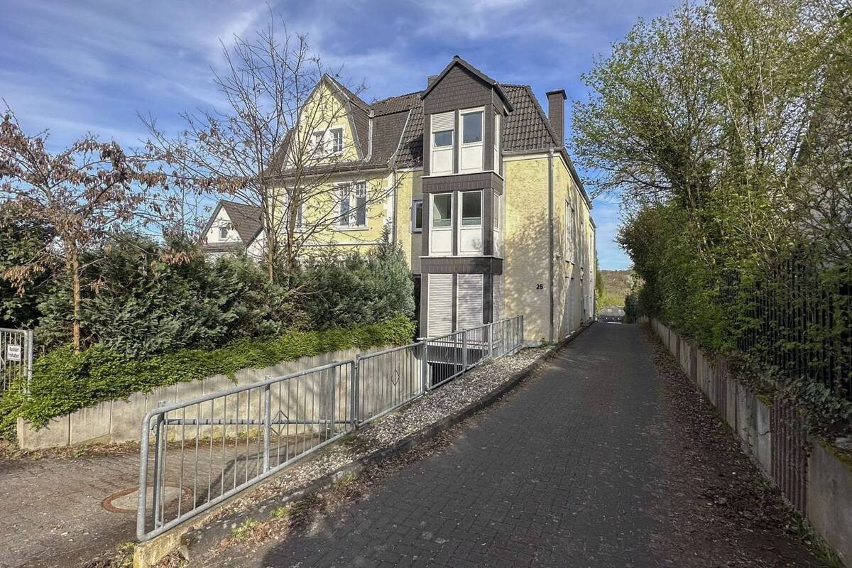Bezugsfreie 1-Zimmer-Wohnung mit Stellplatz in begehrter Lage von Bonn-Ippendorf – 53127 Bonn – Bild 1 von 6