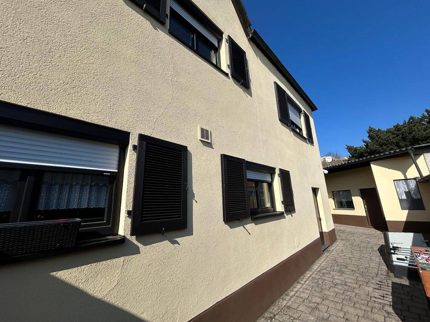 * Haus mit Werkstatt, Garage und Erweiterungspotential * – Nürnberg – Vorschaubild 5