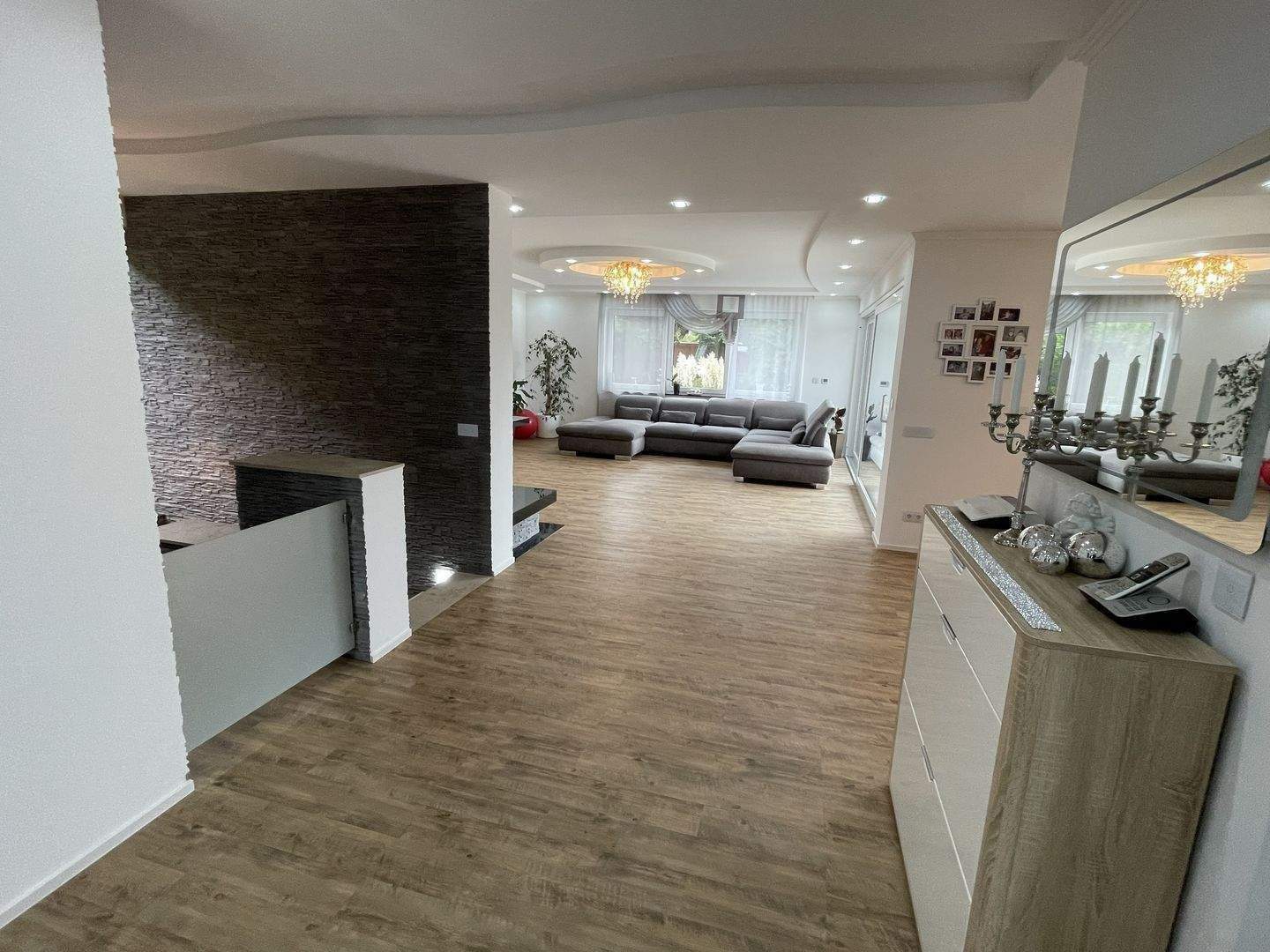 Exklusives, modernes 1-2 Familienhaus inkl. schöner EBK, hochwertige Möbel, Kamin, Sauna, 2 Terrassen, uvm. – Mönchengladbach – Vorschaubild 7
