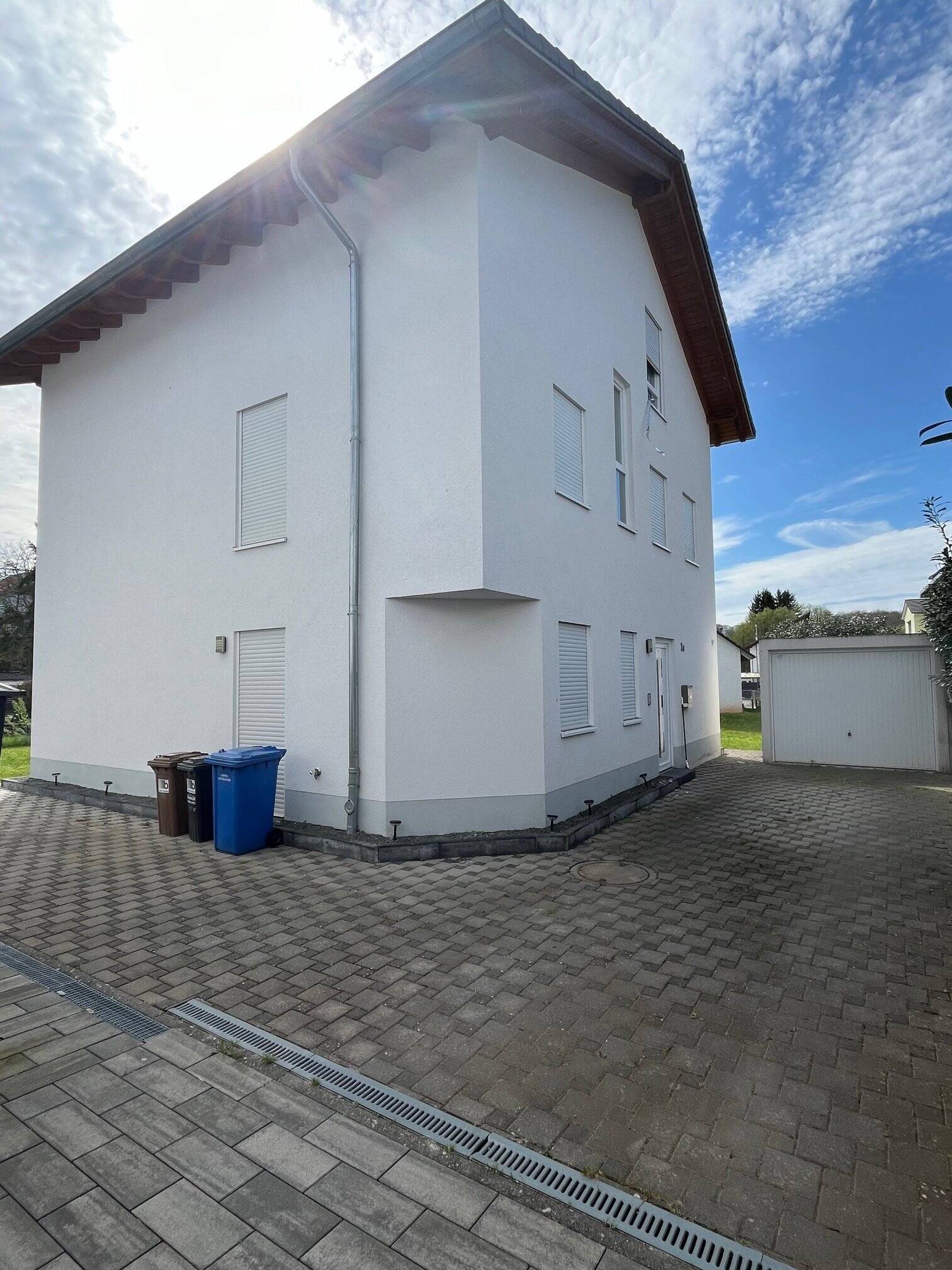 Großzügiges, neuwertiges Einfamilienhaus - Auch Ideal für Kapitalanleger – Reichenbach-Steegen – Vorschaubild 2