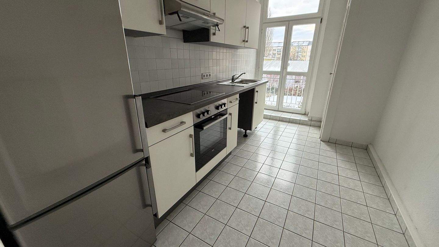 Zzgl. EBK - WG-gerecht - moderner Bodenbelag + Innentüren - 1.OG u.v.m.
