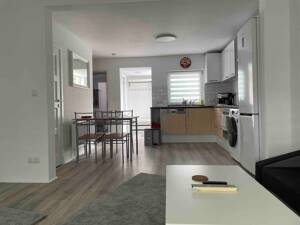 Monteur- Handwerkerzimmer, Gartennutz.+ Grillen, bis 6 Personen, 30,- EUR Nacht/Person – 23554 Lübeck – Vorschaubild 4