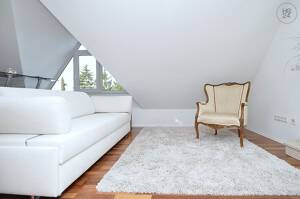 Hochwertig möblierte Maisonette Wohnung mit Terrasse und Internet in Wiesbaden-Aukamm – 65189 Wiesbaden – Vorschaubild 8