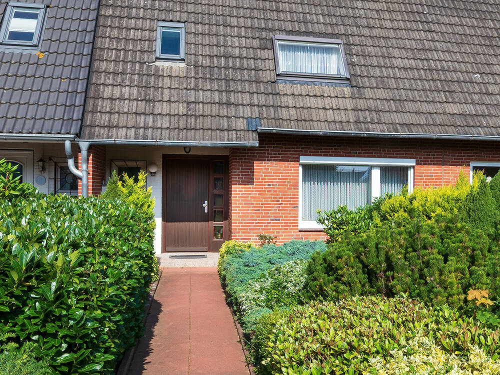 Gepflegtes Reihenmittelhaus mit Garten, ruhig und zentral in Husum gelegen. – Husum – Bild 1 von 9