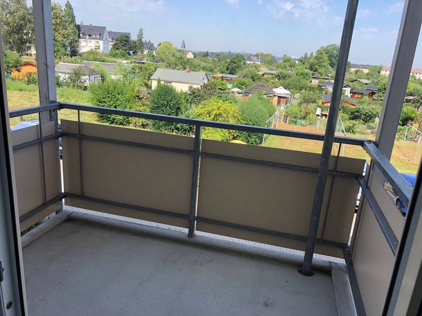 Mieter ab 1.10. gesucht / Zzgl. EBK *** - 1. OG - Balkon - Bad mit Dusche – Chemnitz – Vorschaubild 2