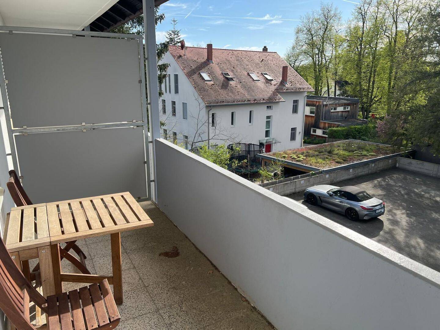 Möblierte 1-Zimmer-Wohnung mit Balkon in zentraler Lage in Erlangen zu vermieten