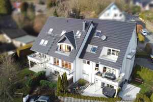 Modernisierte 2-Zi.-Whg. mit Balkon, Garage & Aufzug in ruhiger Lage von BI-Brake/Stedefreund