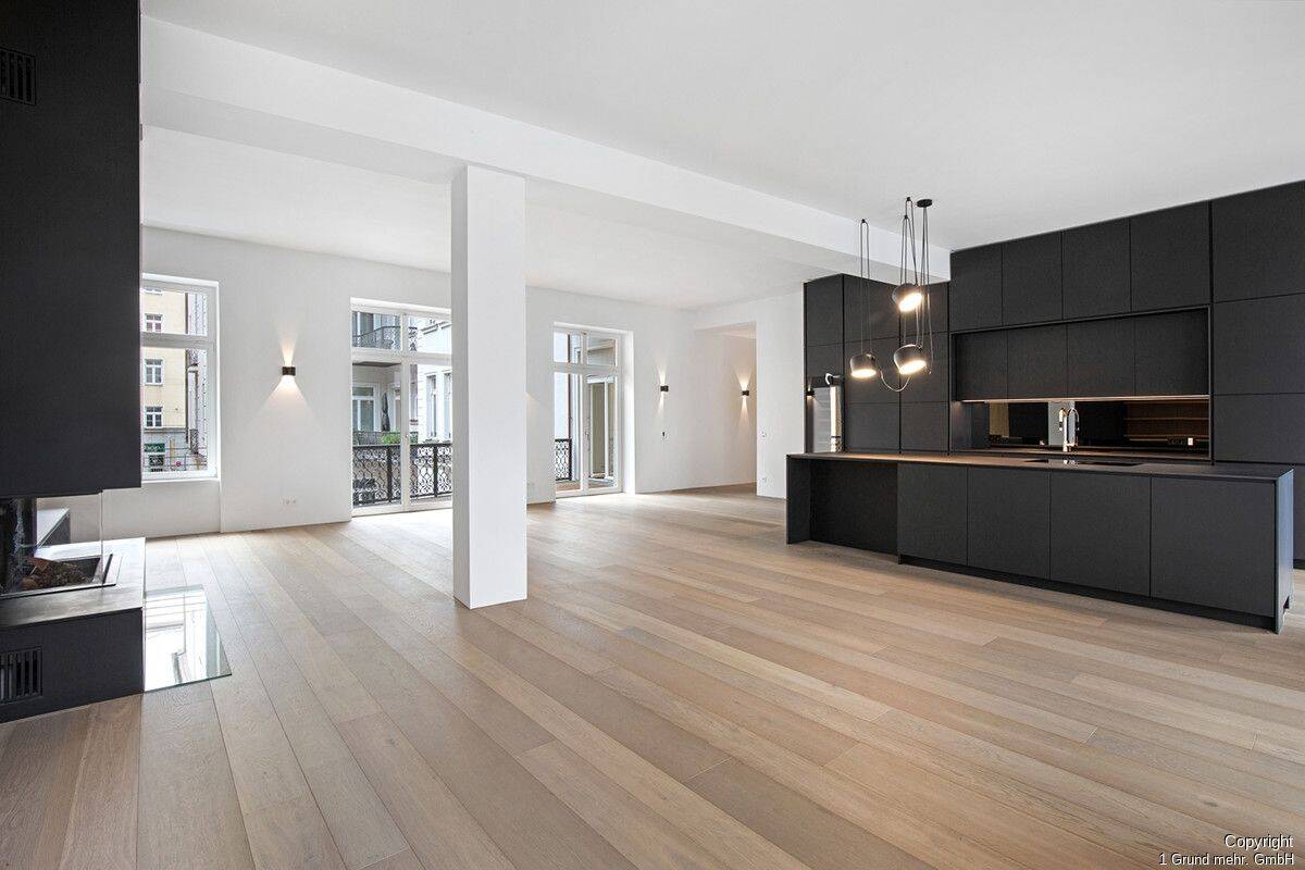 Raum. Stil. Lebensgefühl. Loftartige Designwohnung mit zwei Balkonen, Tiefgarage und grünem Innenhof im lebendigen Glockenbachviertel. – München – Vorschaubild 2