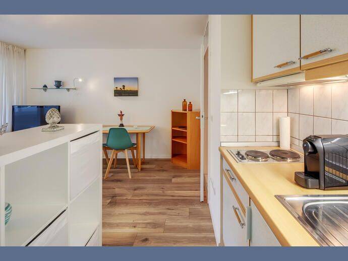 Möbliert: Sehr freundliche 1-Zi-Wohnung mit großer Loggia – München – Vorschaubild 7