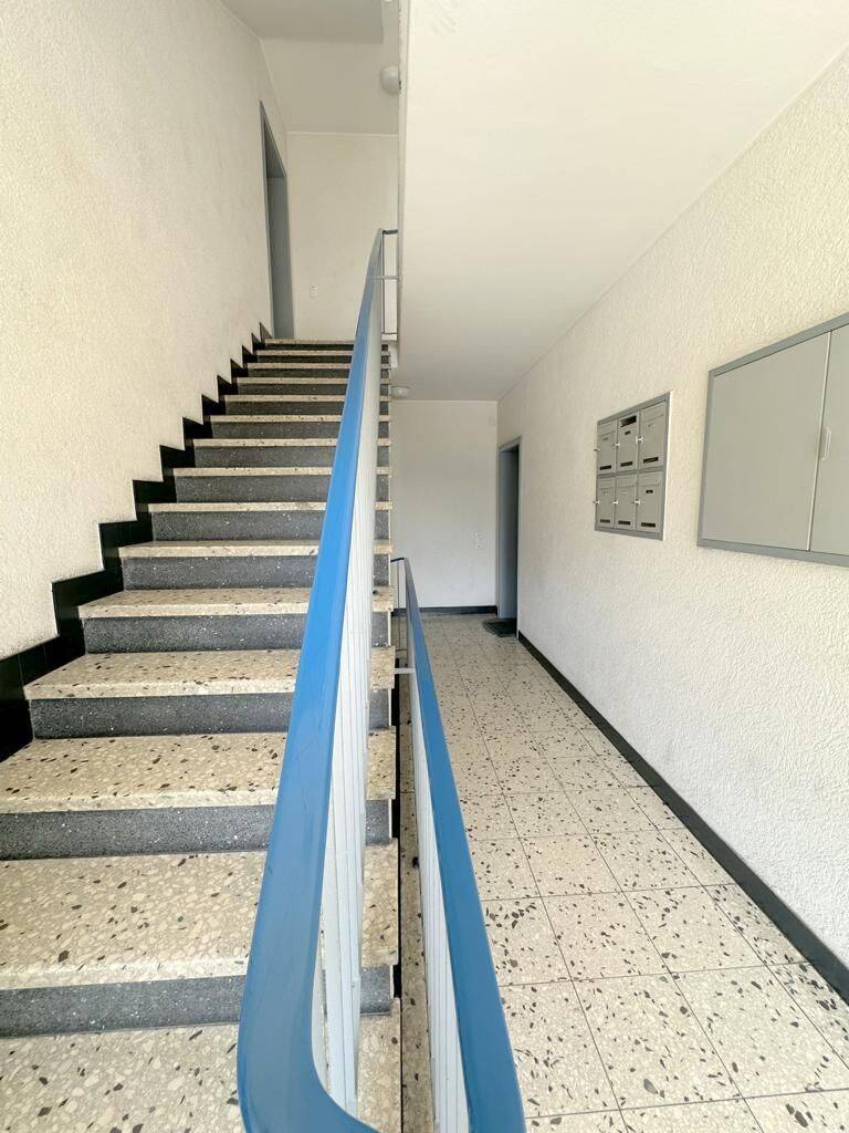 *Gepflegte ETW, 2-Zimmer, großer Balkon, Einbauküche, vermietet, in MG-Geneicken* – Mönchengladbach – Vorschaubild 4