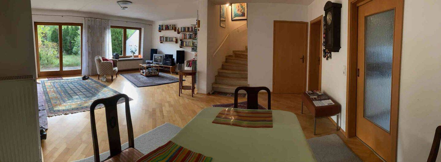 Schönes Reihenversatzhaus mit Garten in gepflegter, ruhiger Wohngegend – Roth – Bild 1 von 9