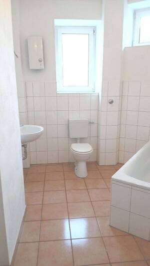 frisch renovierte EG Wohnung, ruhig gelegen mit viel Licht. – 45307 Essen – Vorschaubild 9