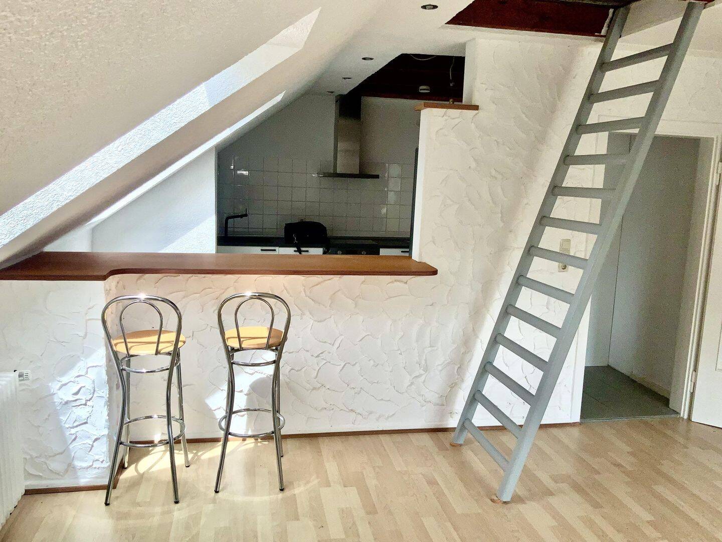 Schwachhausen! Spektakuläre Dachgeschosswohnung in exzellenter Lage – Bremen – Vorschaubild 4