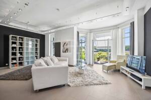 Ein absolutes RHEINlight! ?? Exklusive Rheinwohnung nebst 120m² Terrasse mit Panorama Rheinblick! – 51149 Köln – Vorschaubild 4