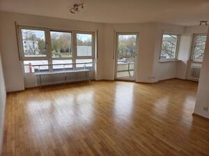 Eigentumswohnung mit Balkon und Aufzug in zentrumsnaher Lage | Erbbaurecht