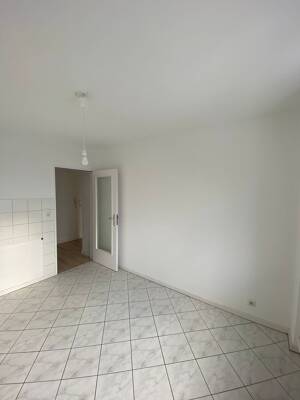 2 ZKB mit Balkon in Wiesbaden-Kohlheck – 65199 Wiesbaden – Vorschaubild 6