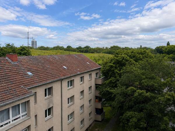 Dachgeschosswohnung in 51065 Köln mit 63 m² kaufen