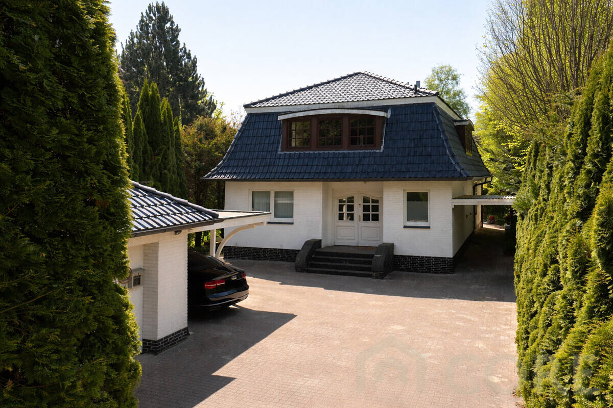 Ein idealer Rückzugsort für die Familie - viel Platz, viel Grün und viel Privatsphäre in HH-Lemsahl – 22397 Hamburg – Bild 1 von 9