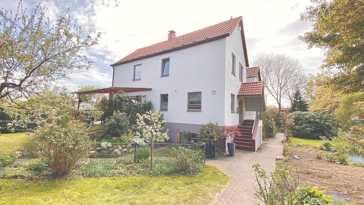 Doppelhaushälfte im Grünen – 22523 Hamburg – Bild 1 von 9