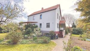 Doppelhaushälfte im Grünen