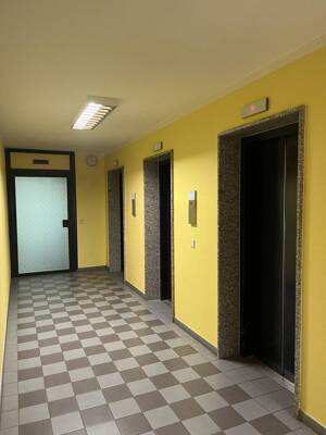 zentral gelegenes 1 Zimmer Appartement mit Balkon, möbliert in Aachen – 52068 Aachen – Vorschaubild 5