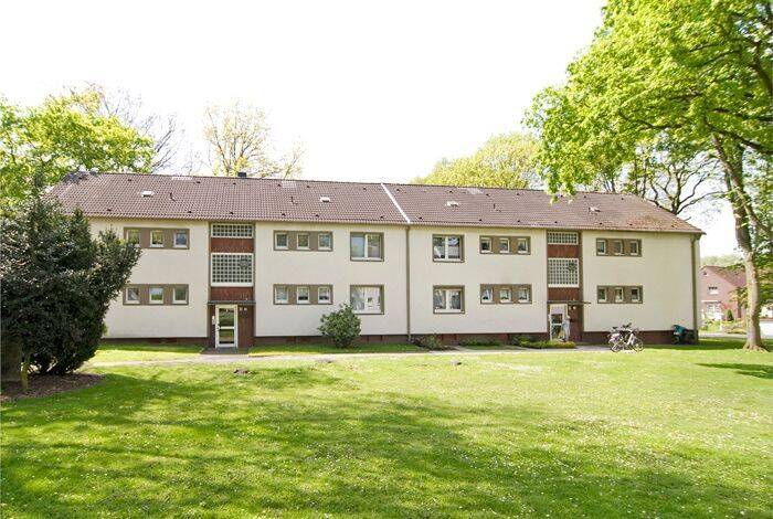Teilmöblierte (Küche,Wohnwand,Schlafcouch) 2,5 Zimmer mit Balkon für sofort zu mieten – Gelsenkirchen – Vorschaubild 2