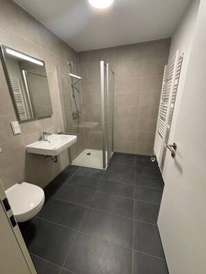 Moderne & geräumige 2 Zimmer Terrassenwohnung in Frankfurt am Main – 60329 Frankfurt am Main – Vorschaubild 4